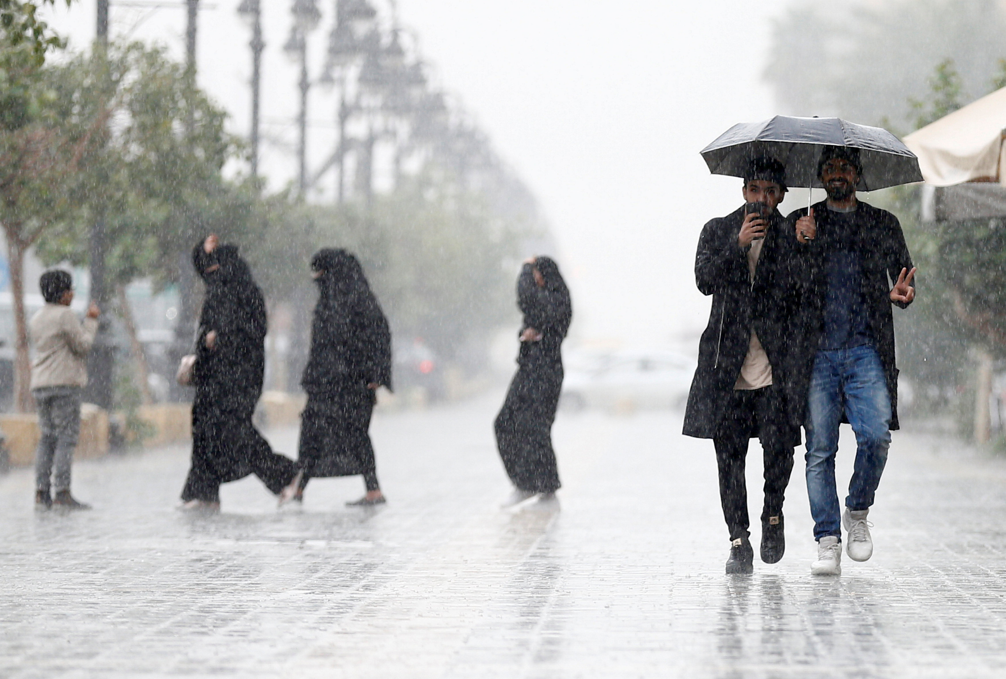 استمرار تواصل الأمطار فى السعودية