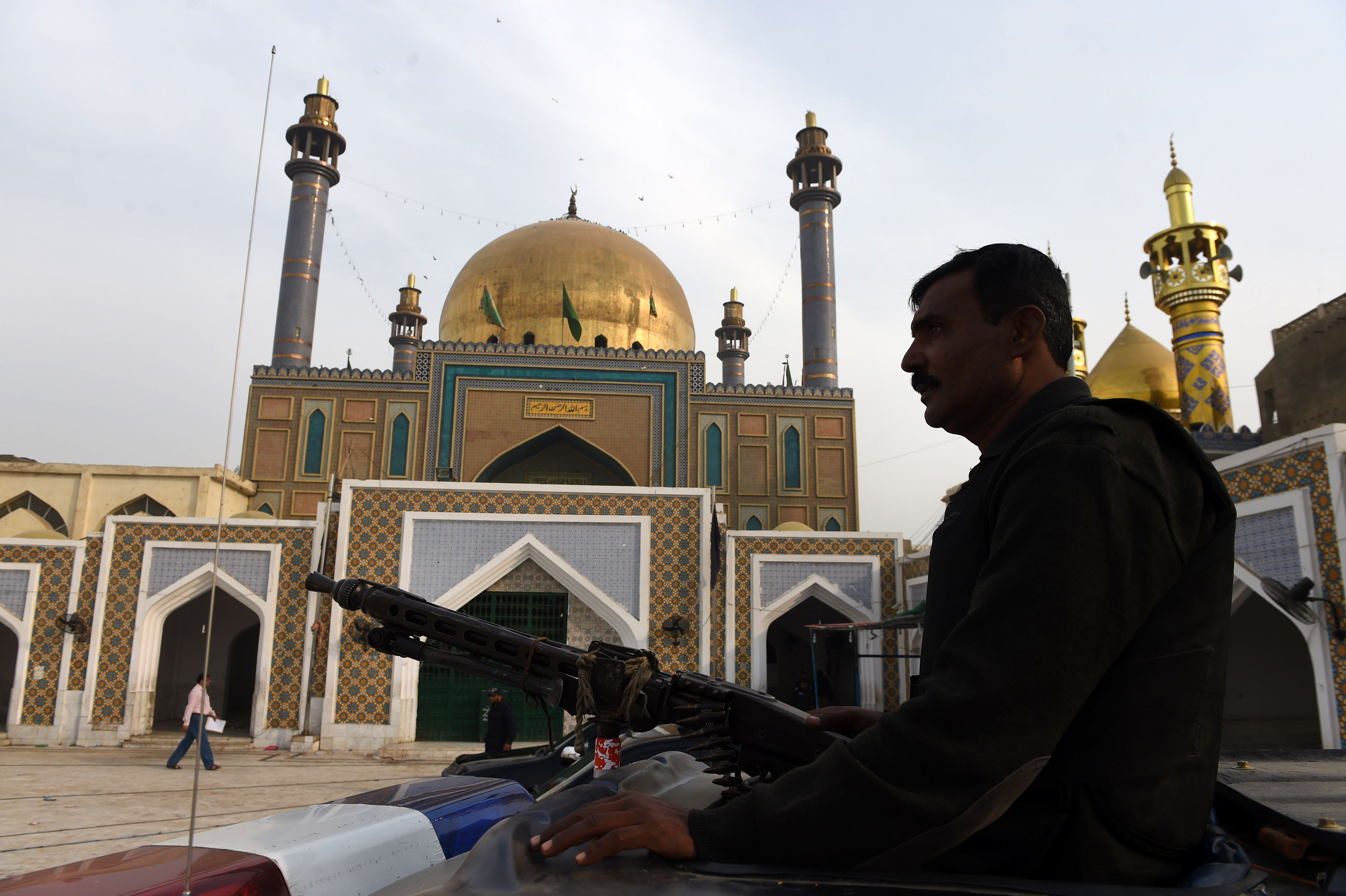 Исламский эмират афганистан. Фото Шарифа Пакистан. Shrine of Lal Shahbaz Qalandar (Sehwan Sharif) Pakistan. Аль каландар Страна.