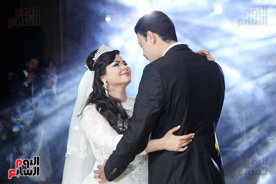 العروسان-نادية--حسني-وهشام-عتمان