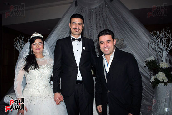 خالد-الغندور-والعروسين
