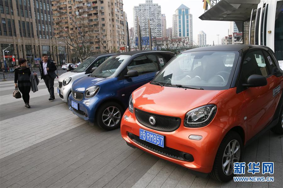 السيارات المخصصة للإيجار فى شوراع الصين