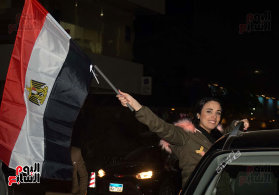 فرحة مصر الألاف فى شوارع القاهرة والجيزة يحتفلون بفوز المنتخب على بوركينا فاسو (2)