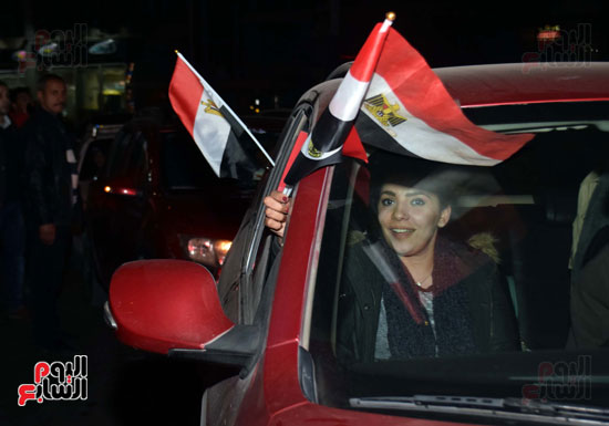 فرحة مصر الألاف فى شوارع القاهرة والجيزة يحتفلون بفوز المنتخب على بوركينا فاسو (26)
