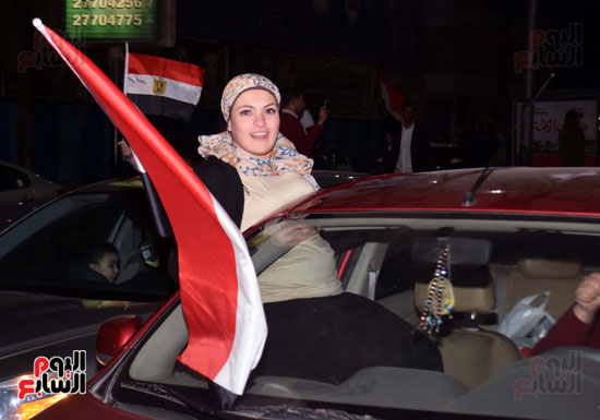 فرحة مصر الألاف فى شوارع القاهرة والجيزة يحتفلون بفوز المنتخب على بوركينا فاسو (8)