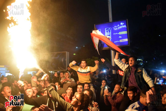فرحة مصر الألاف فى شوارع القاهرة والجيزة يحتفلون بفوز المنتخب على بوركينا فاسو (13)