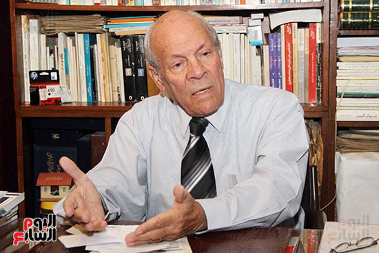 المؤرخ الدكتور عاصم الدسوقى أستاذ التاريخ الحديث (3)