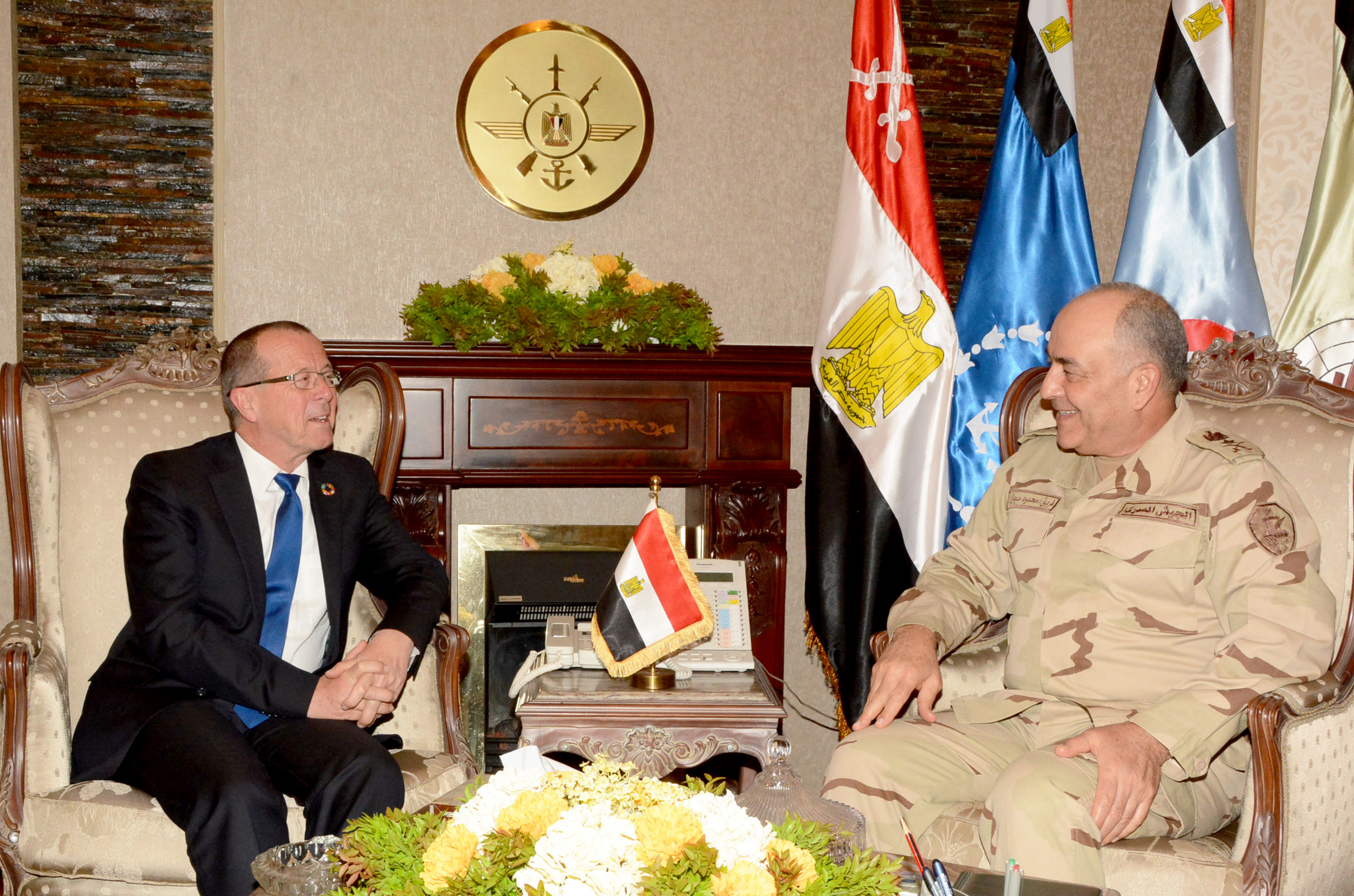 جانب من لقاء رئيس الاركان بالمبعوث الاممى