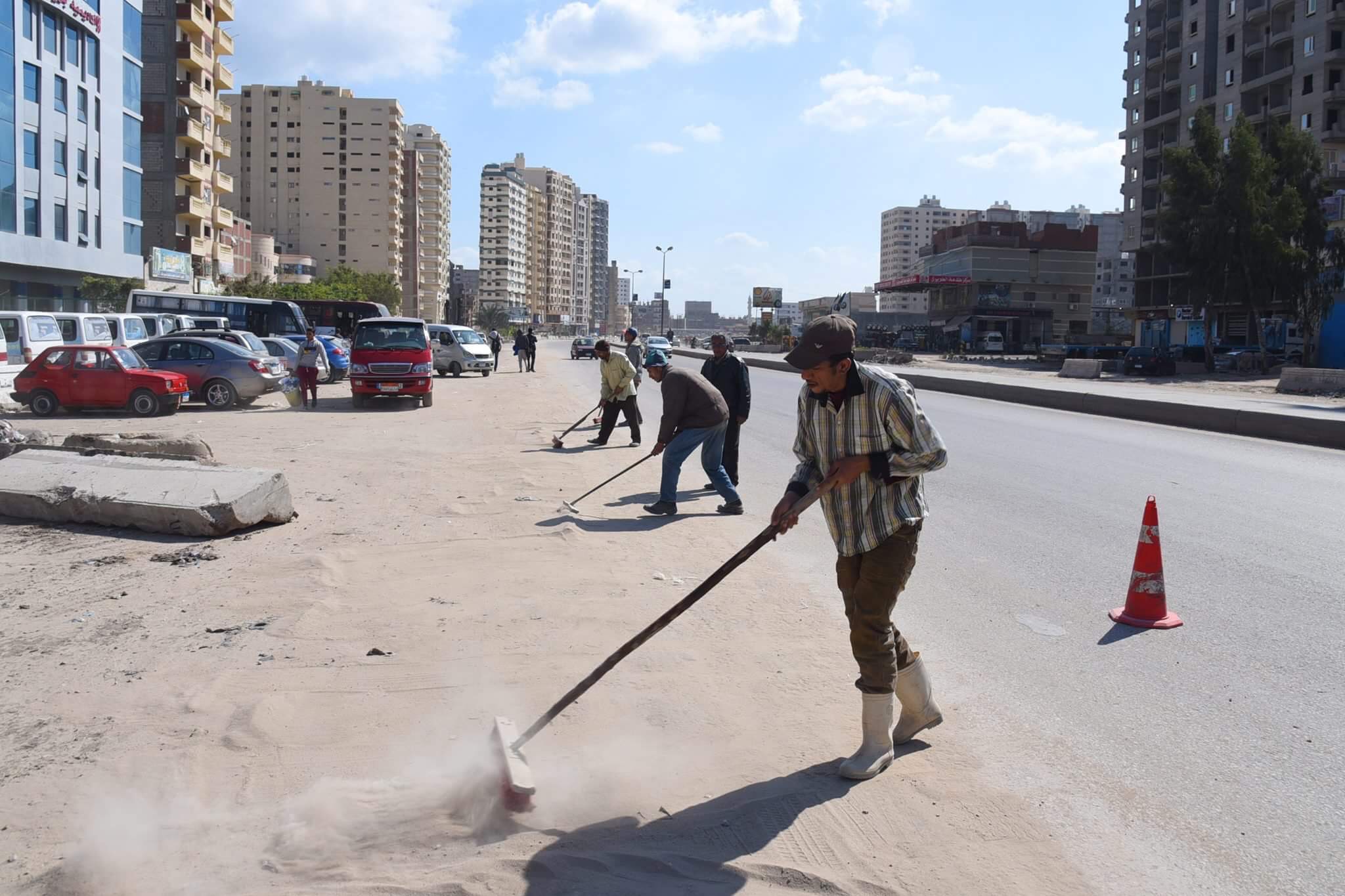 محافظ الاسكندرية يتفقد الطريق الدولى  (4)