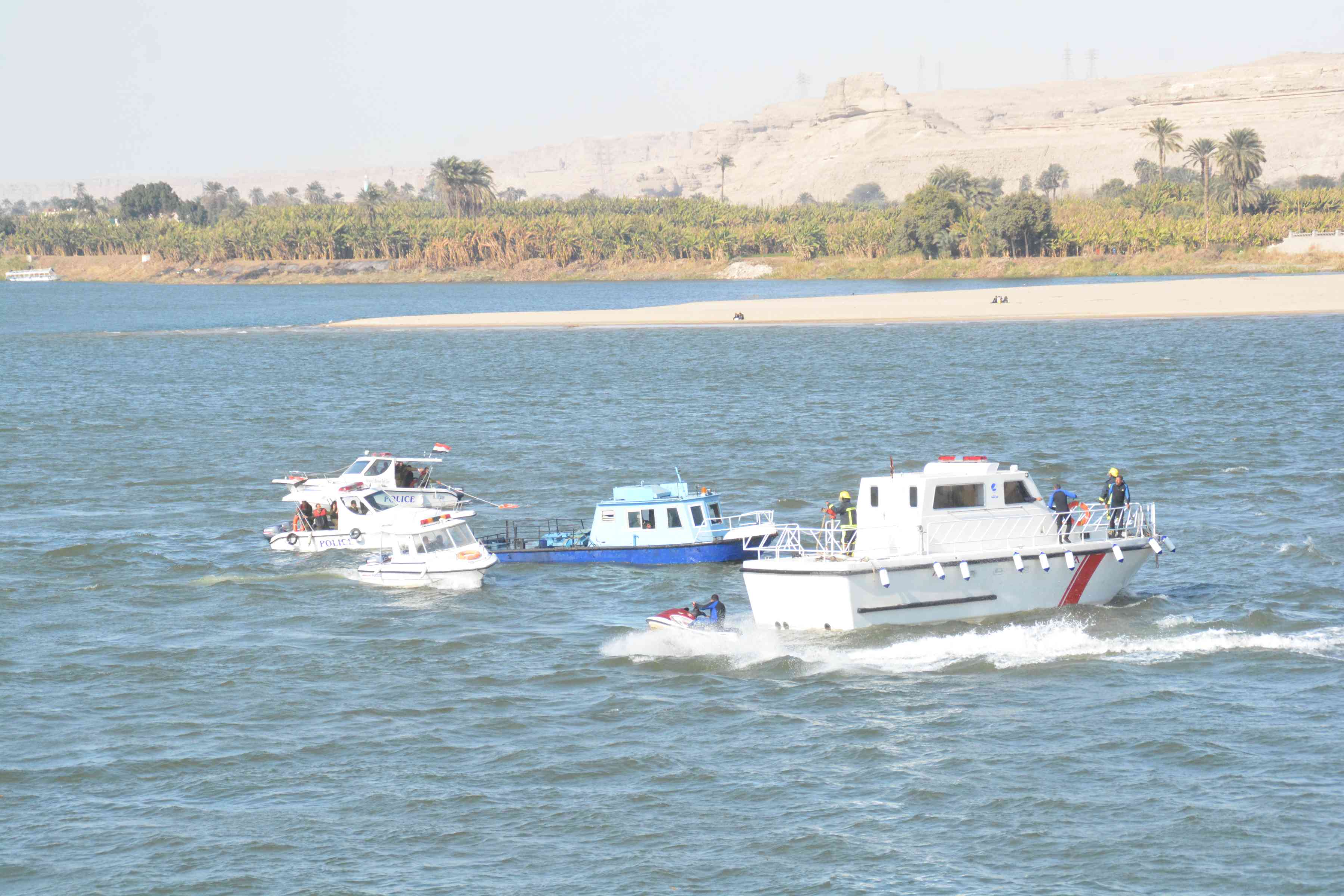 المنيا تنفذ سيناريو محاكاة لمواجهة هزة أرضية وإنقاذ مركب نهري (6)