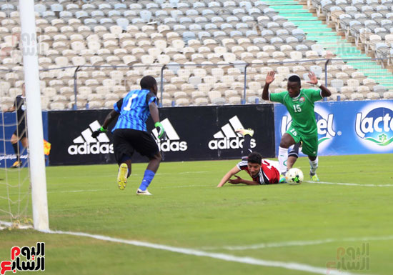 مباراة-منتخبى-مصر-وكينيا- الشباب(8)