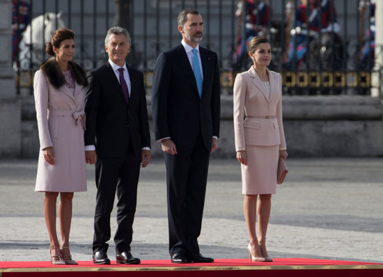 ملكة-إسبانيا-ورئيس-الأرجنتين-والملك-فيليب-وجوليان