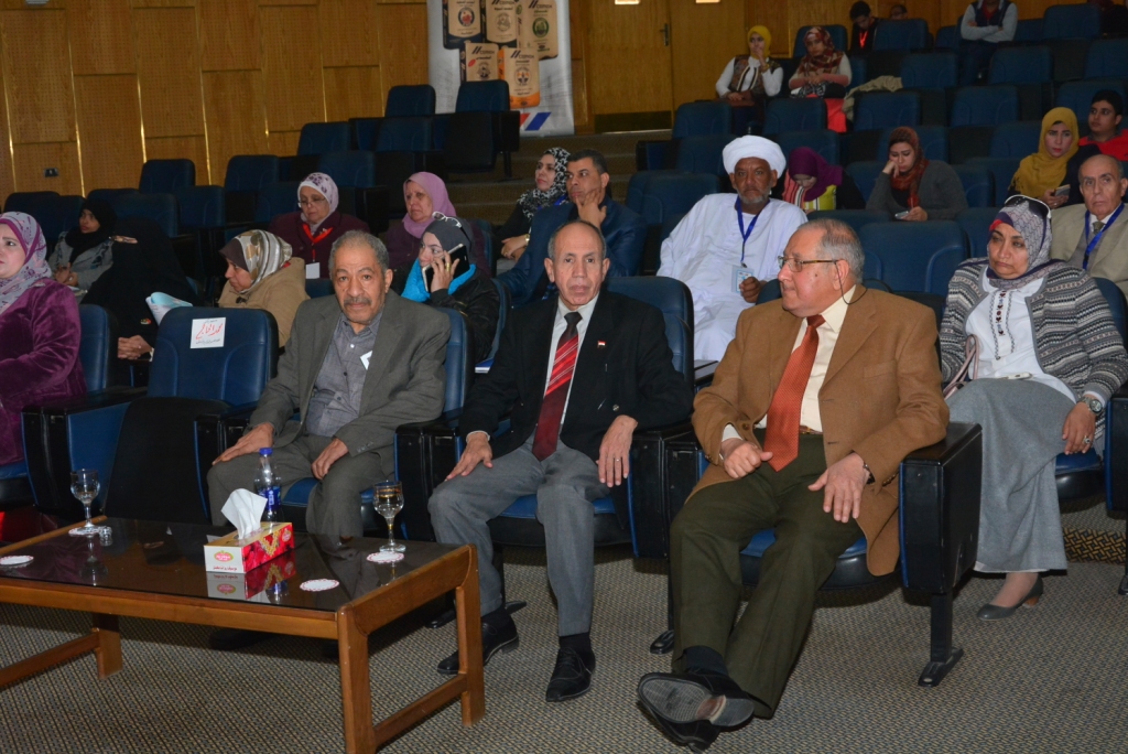 المؤتمر العربى الدولى السابع بجامعة أسيوط (3)