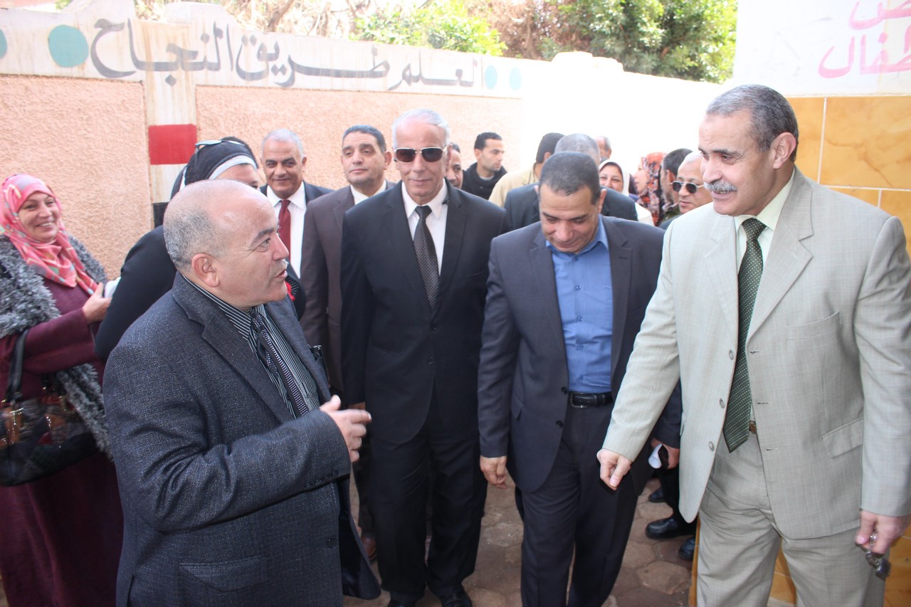 رئيس مدينة السنطة يتابع القافله الطبية