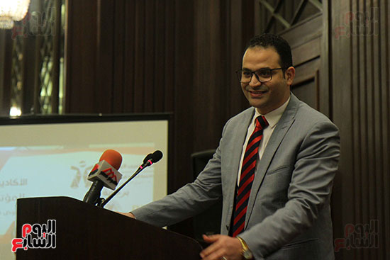  وليد عثمان رئيس الأكاديمية الدولية للوساطة والتحكيم