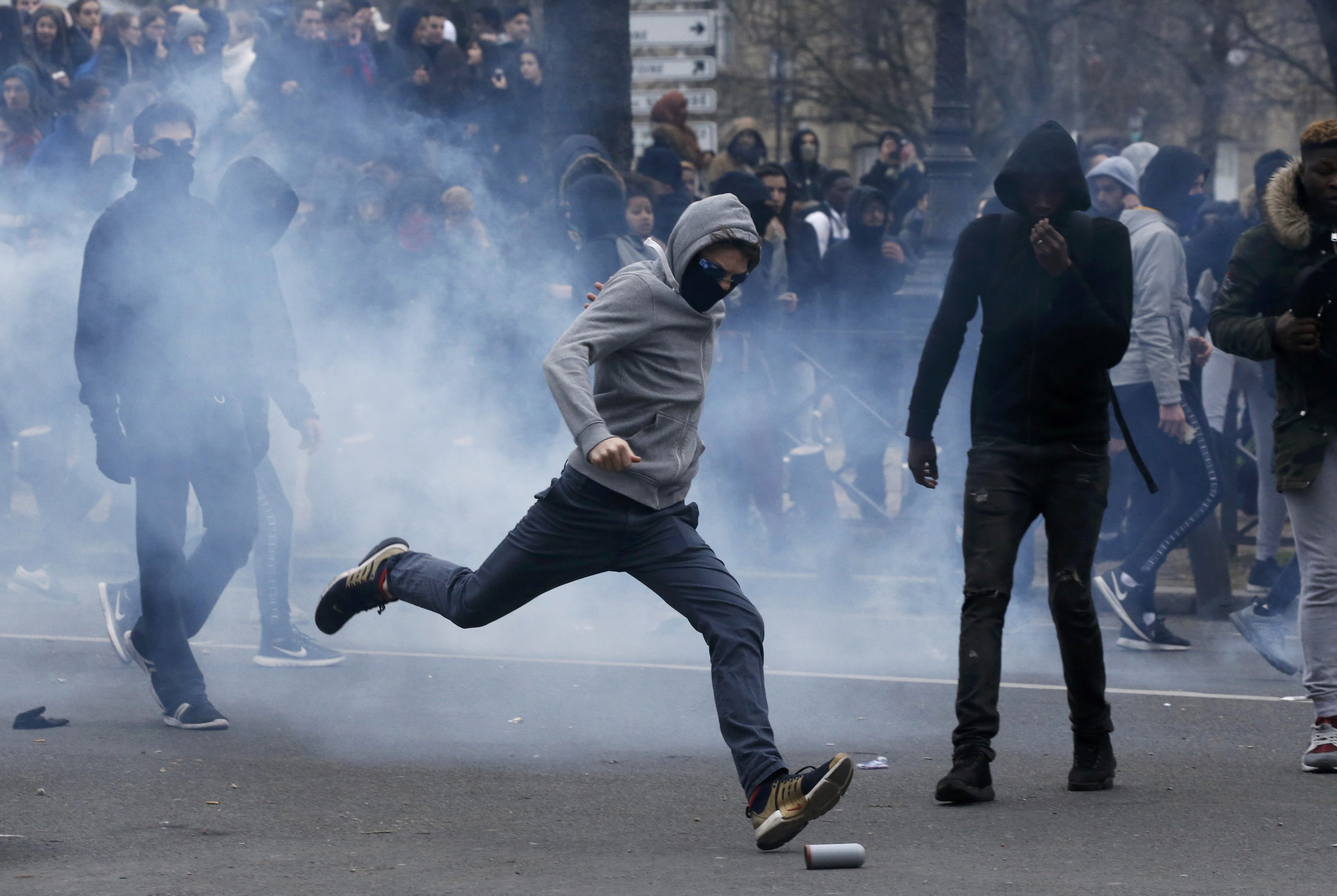 تجدد المظاهرات فى فرنسا  على خلفية قتل شاب اسود