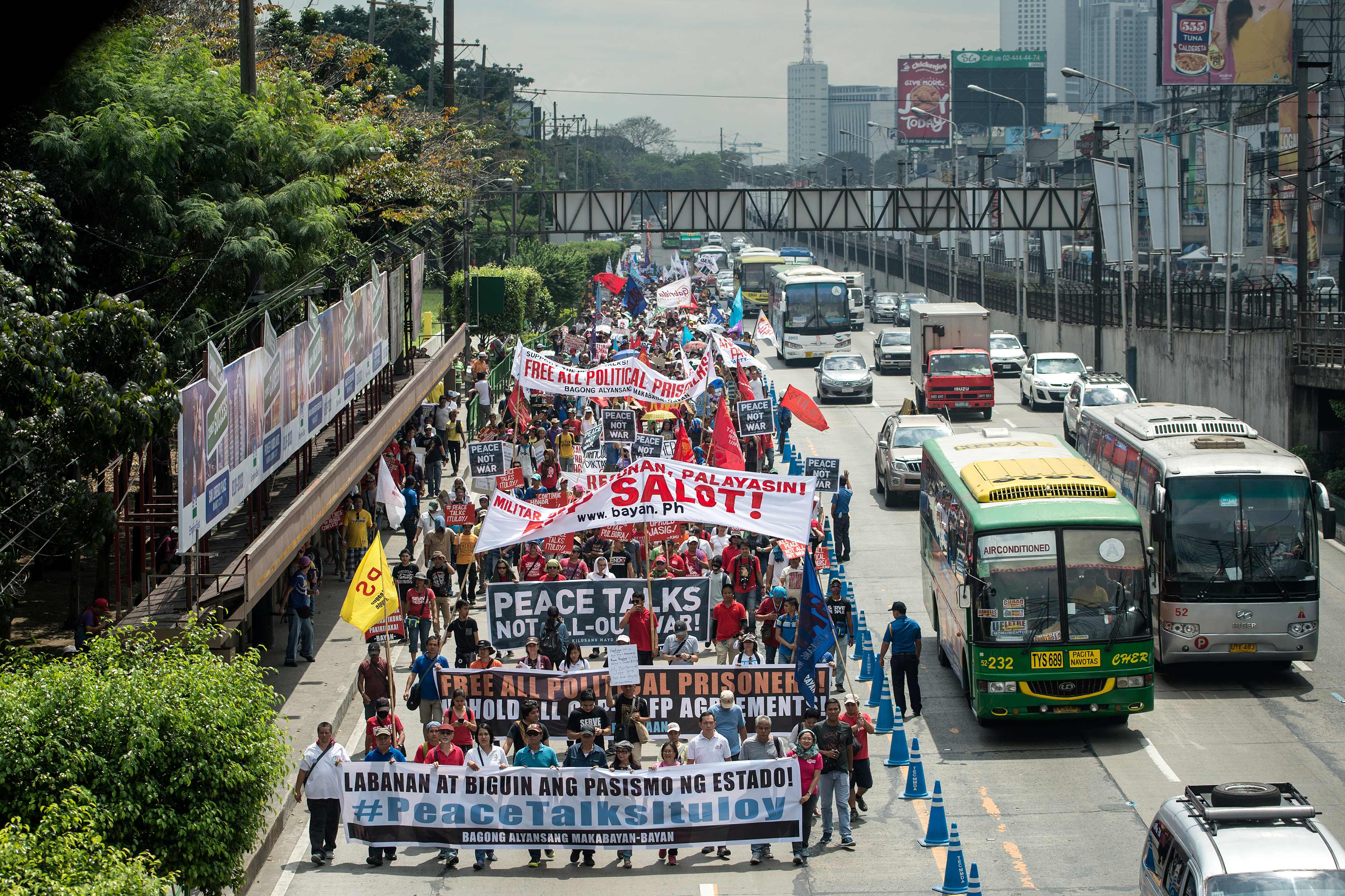 مسيرة حاشدة ضد سياسات الرئيس الفلبينى فى مانيلا