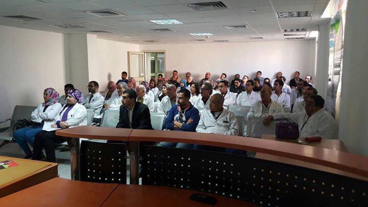 العاملين بمستشفى شرم الشيخ الدولى اثناء الندوة
