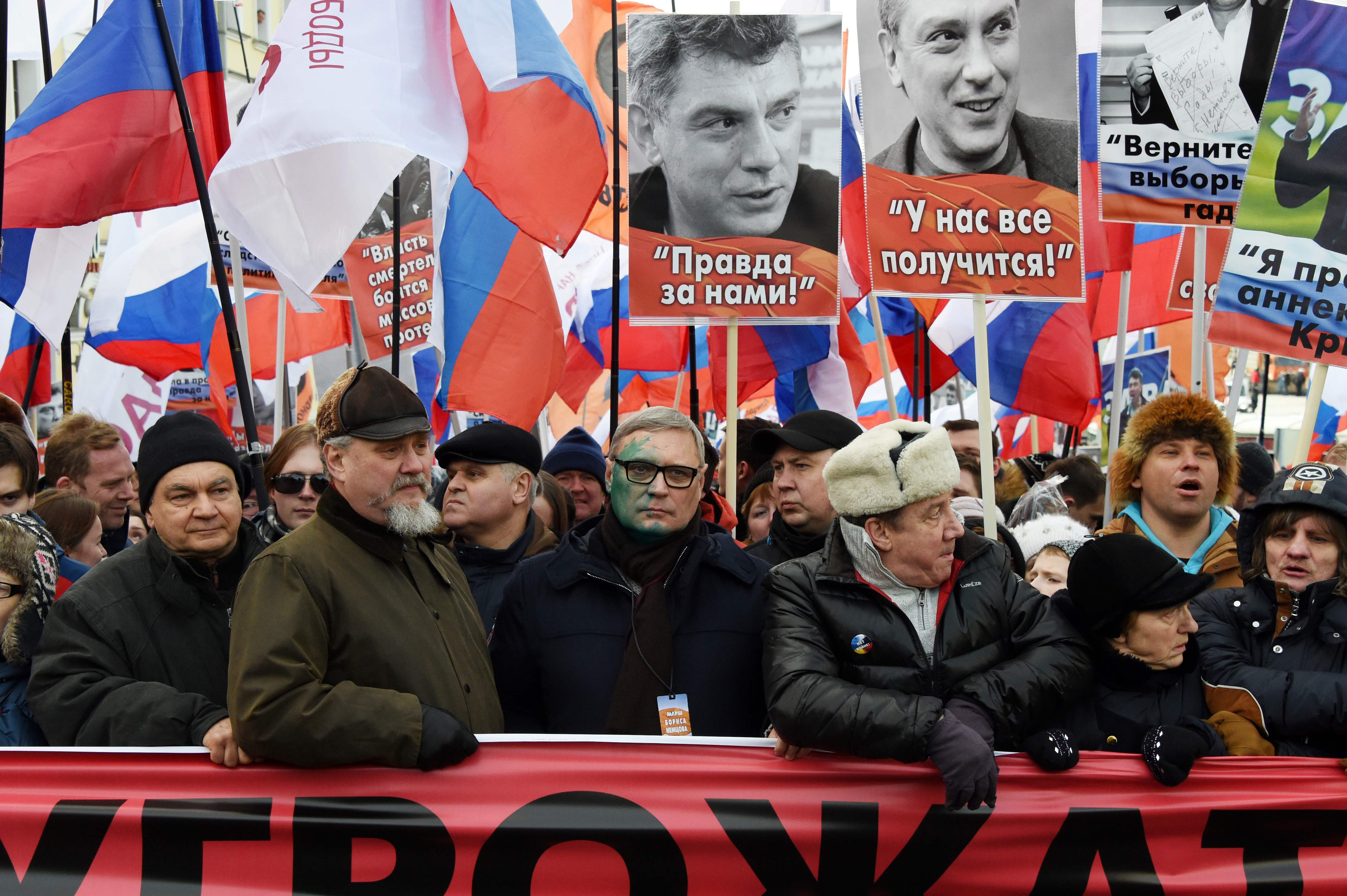 مظاهرات حاشدة فى موسكو لاحياء الذكرى الثانية لاغتيال المعارض الروسى المعارض بوريس نيمتسوف