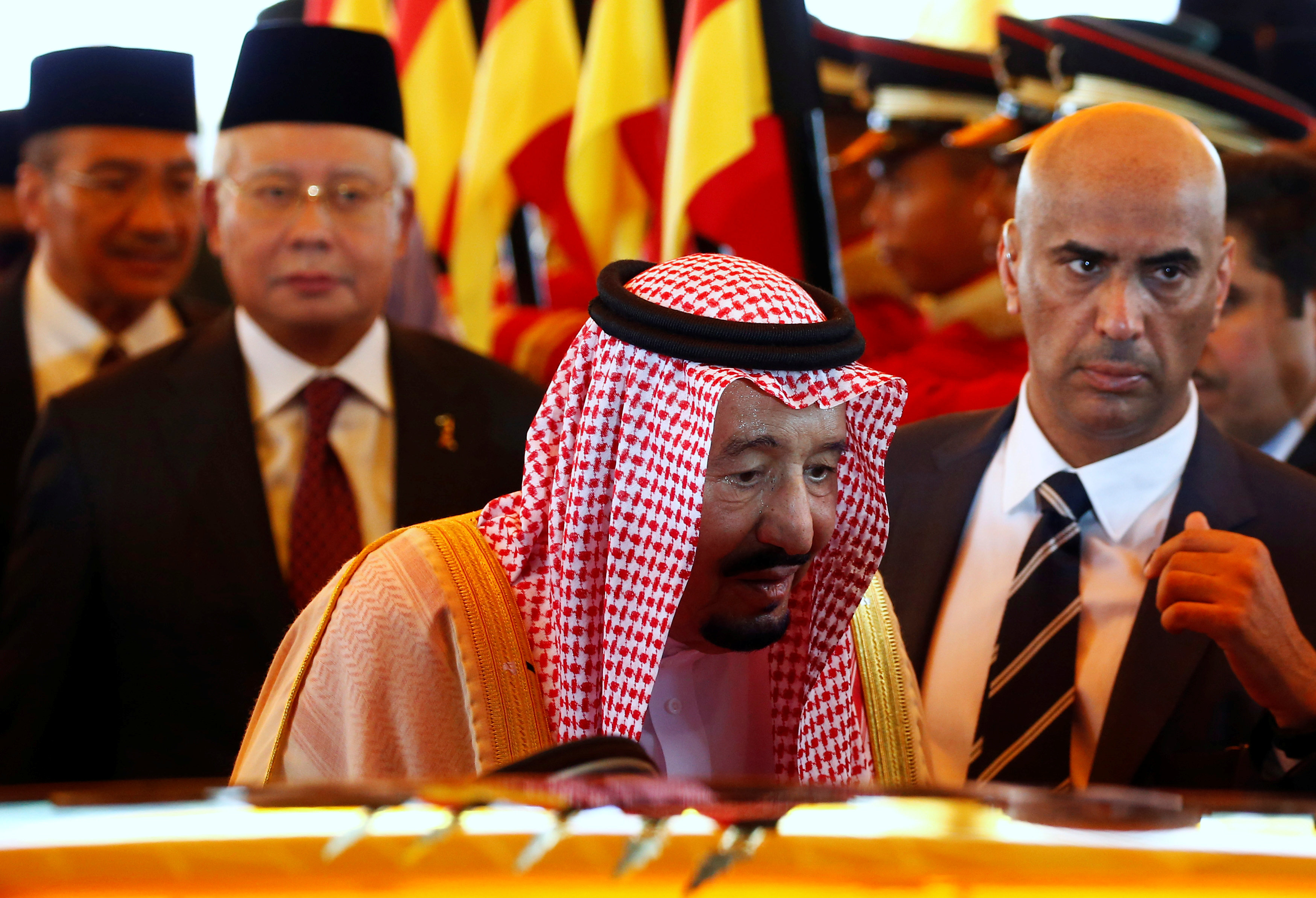 الملك سلمان يصل ماليزيا (2)