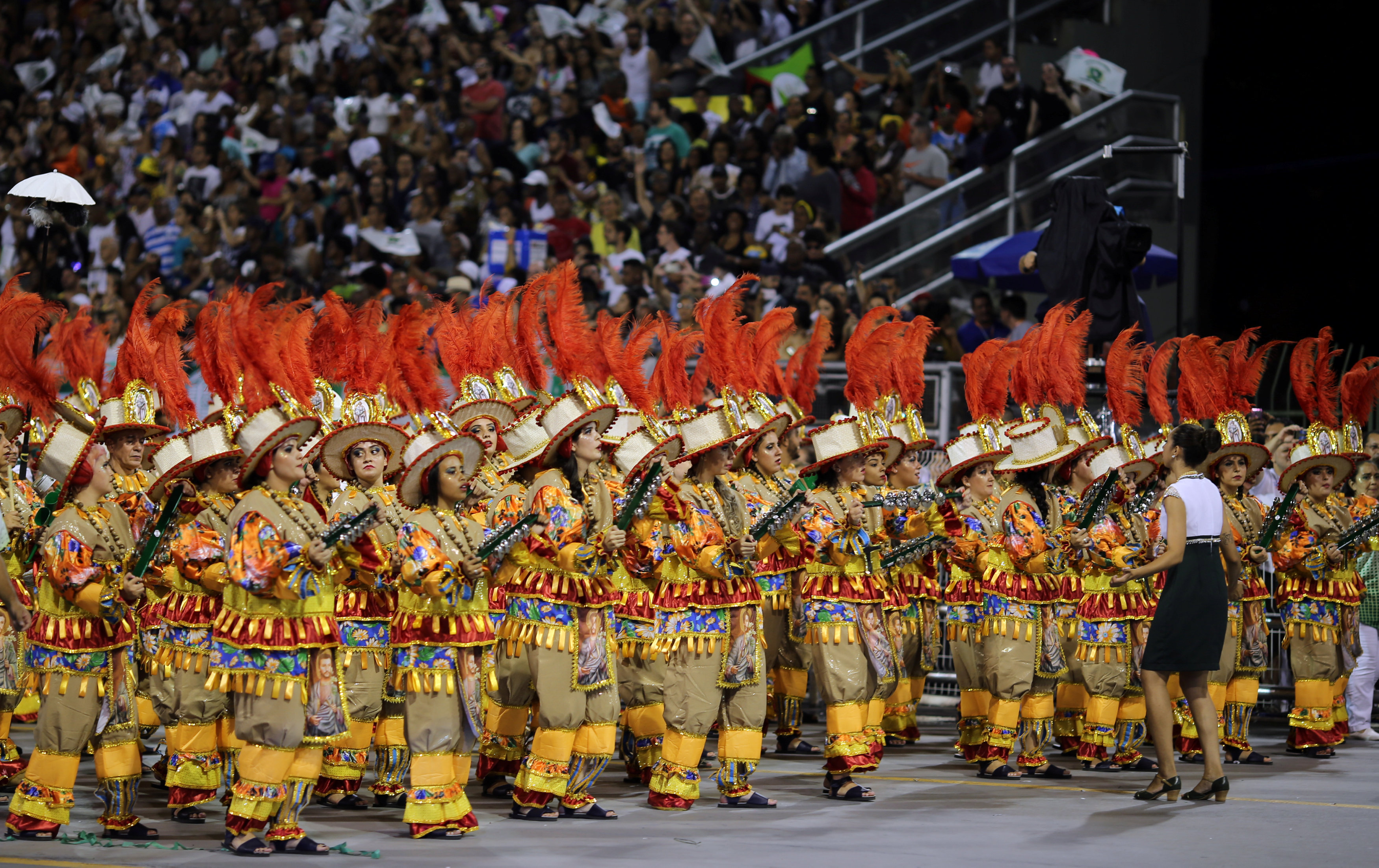 المهرجان الشعبى لرقصة السامبا بالبرازيل