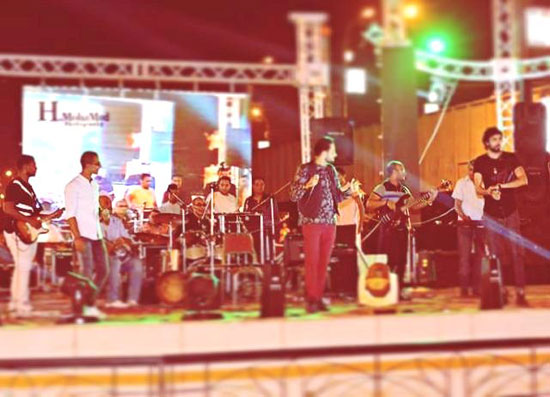 عبد الله جوهر يحيى حفل مع فرقة أكاسيا باند بالأقصر