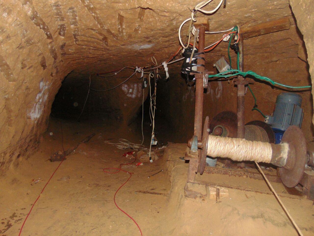 أدوات استخدام الإرهابين داخل الأنفاق