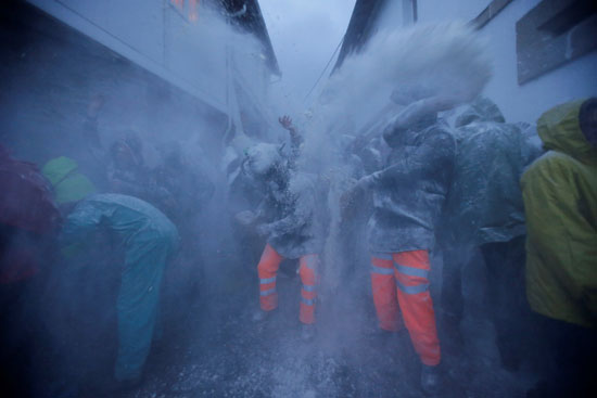 بدء الكرنفال 