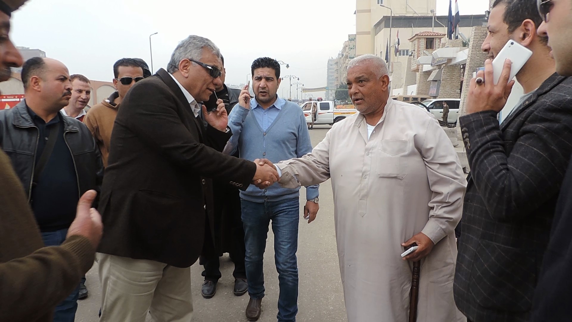 مدير أمن البحيرة يلتقى أهالى دمنهور