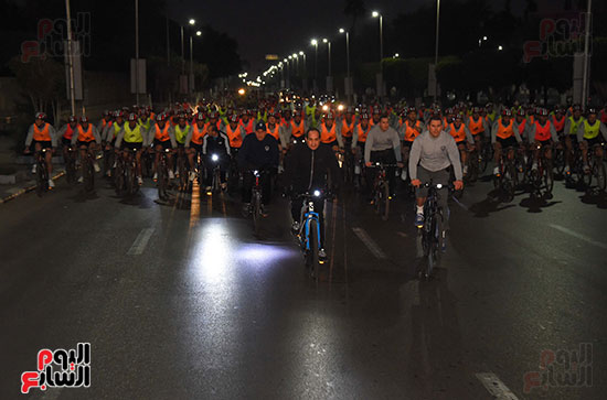 السيسي-في-ماراثون-الدراجات-مع-طلبة-الكلية-الحربية