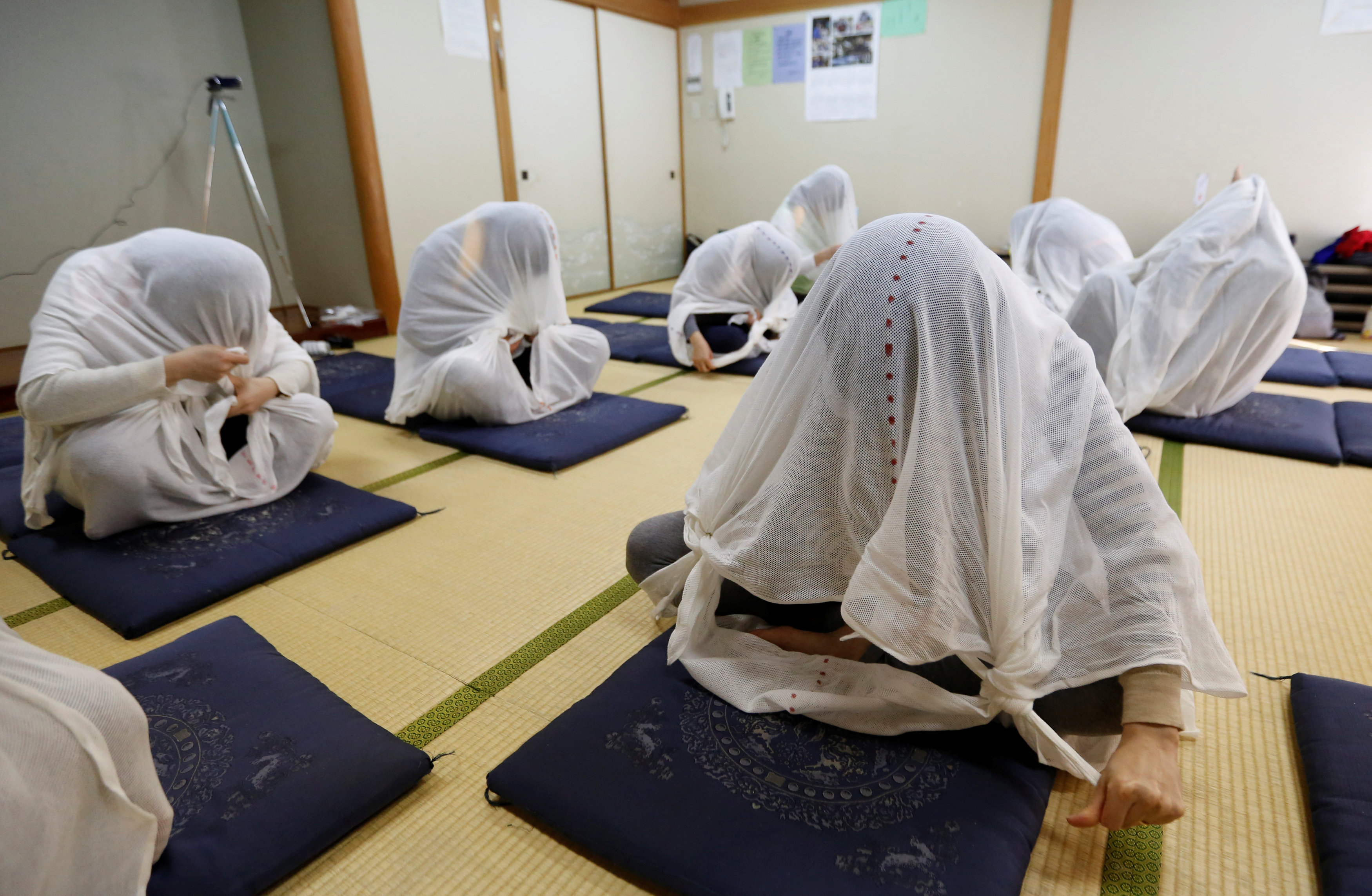 جلسة علاج أوتوناماكى فى اليابان للتخلص من آلام الجسم