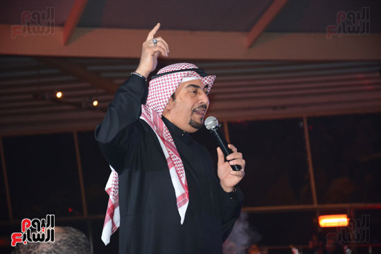 أمير عبد الله يواصل فقرته