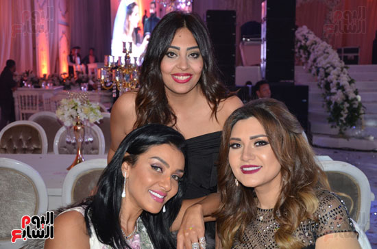 هبة الأباصيرى ودينا طلعت وسلمى