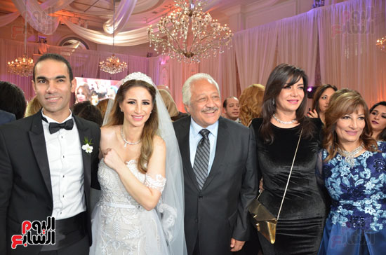 العروسان وخالد زكى ولقاء سويدان ونجوى مواهب