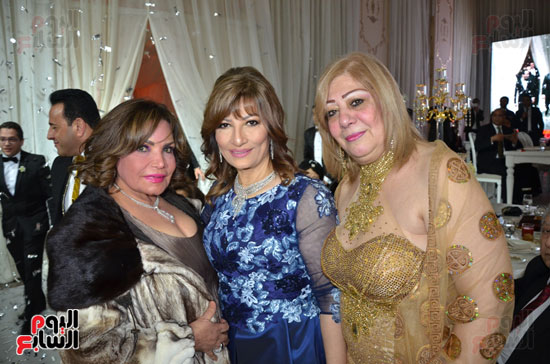 منى ونجوى مواهب وليلى أبوهشيمة