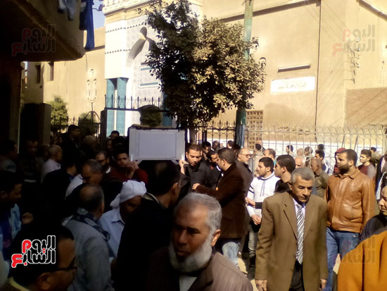 تشييع جنازة شقيق فاروق الفيشاوي بالمنوفية (1)