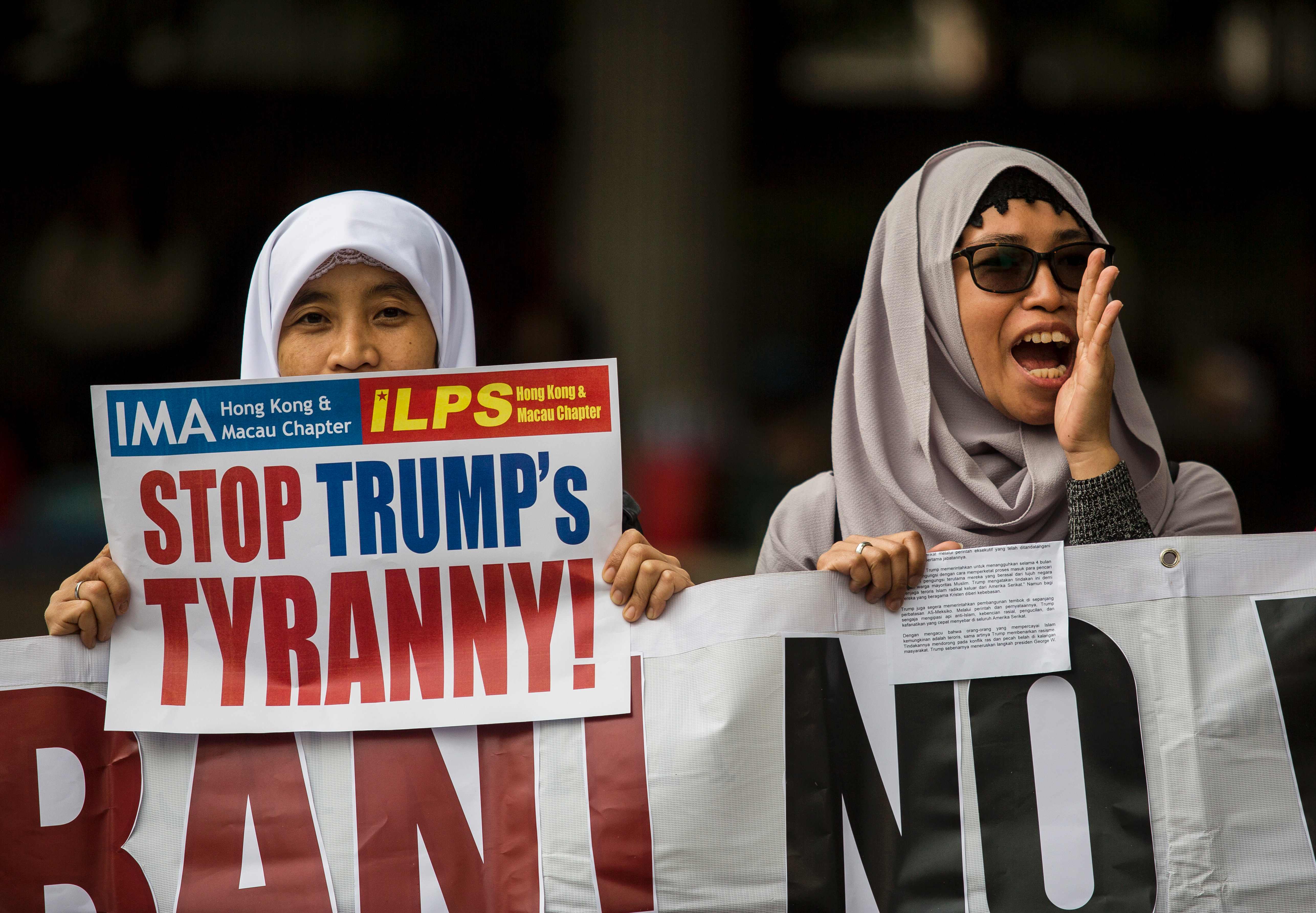 احتجاجات ضد ترامب بعد قرار بحظر السفر
