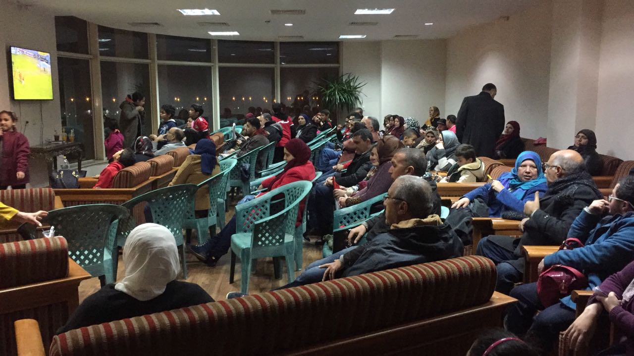 حضور مبكر للجماهير حضور مبكر للجماهير