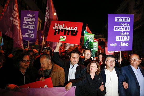 يهود وعرب إسرائيل يتحدون فى مظاهرة وسط تل أبيب ضد هدم منازل عربية