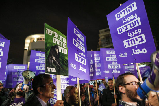 مئات المتظاهرين فى تل أبيب