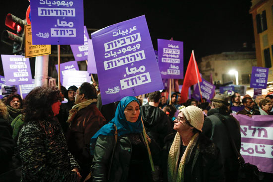 مواطنون عرب يتظاهرون وسط تل أبيب