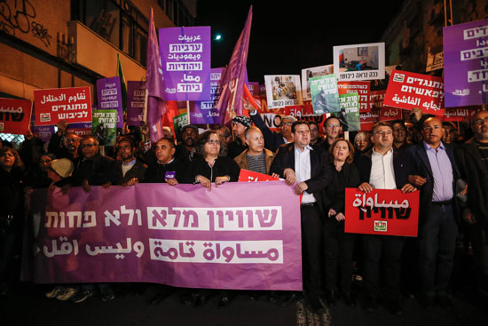 مئات من يهود وعرب إسرائيل يتحدون فى مظاهرة وسط تل أبيب ضد هدم منازل عربية