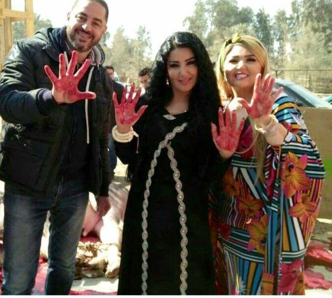 سمية الخشاب تتوسط مها أحمد والمخرج أحمد شفيق