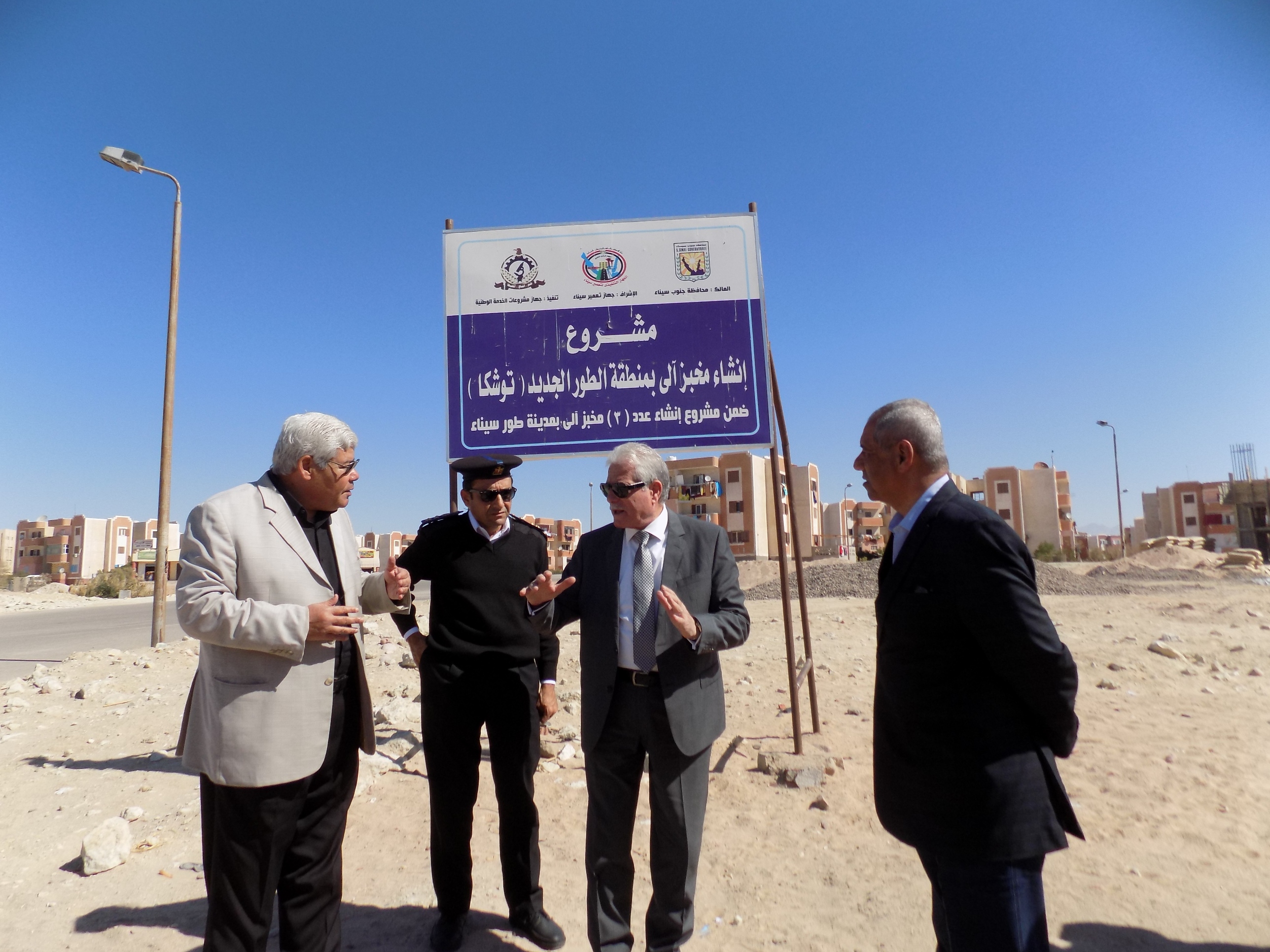 محافظ جنوب سيناء يتفقد مشروع انشاء مخبر الى بمنطقة الطور الجديدة