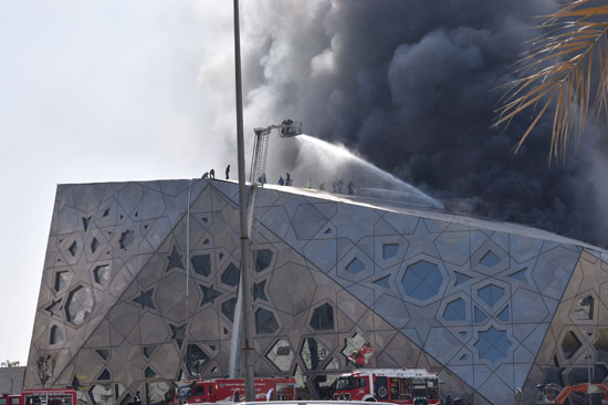  إخماد حريق فى مركز الشيخ جابر الثقافى بالكويت