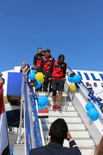 وصول منتخب مصر مطار القاهرة (17)