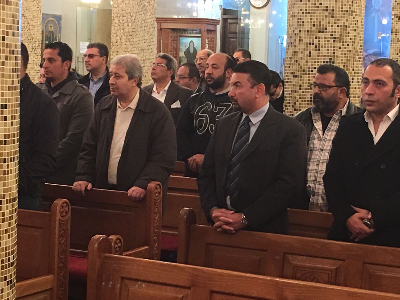 جانب من الجنازة (2)