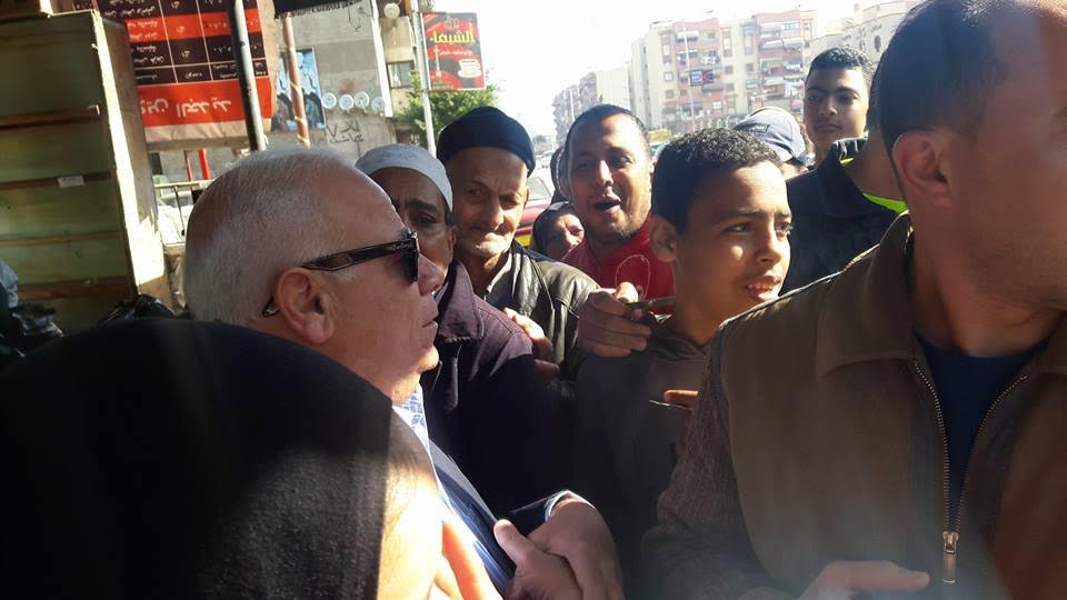 محافظ بورسعيد يستمع لمشكلات المواطنين
