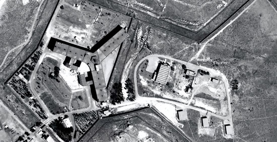 سجن-صيدنايا-الذى-اتهمت-العفو-الدولية-النظام-السورى-بتنفيذ-13-ألف-حالة-اعدام