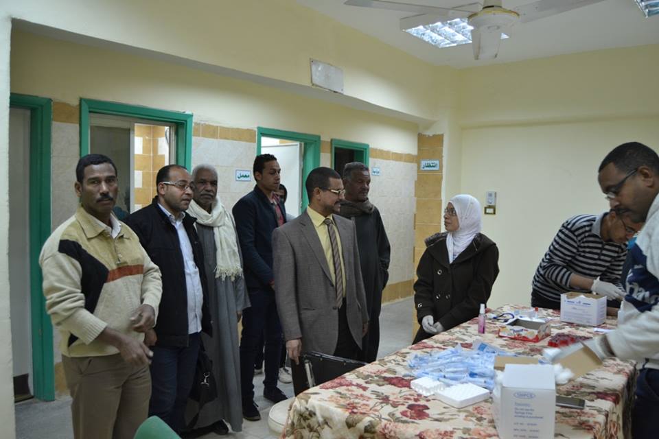القافلة الطبية لمركز تحيا مصر للفيروسات بالأقصر
