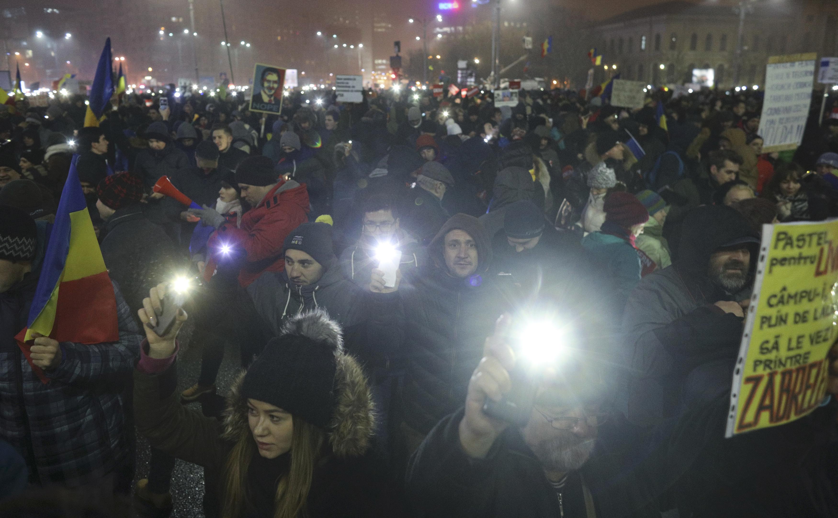 استمرار الاحتجاجات فى رومانيا